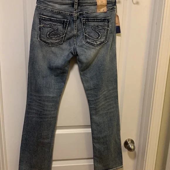 🍂FINAL SALE🍂NWT Silver Jeans - Picture 4 of 4